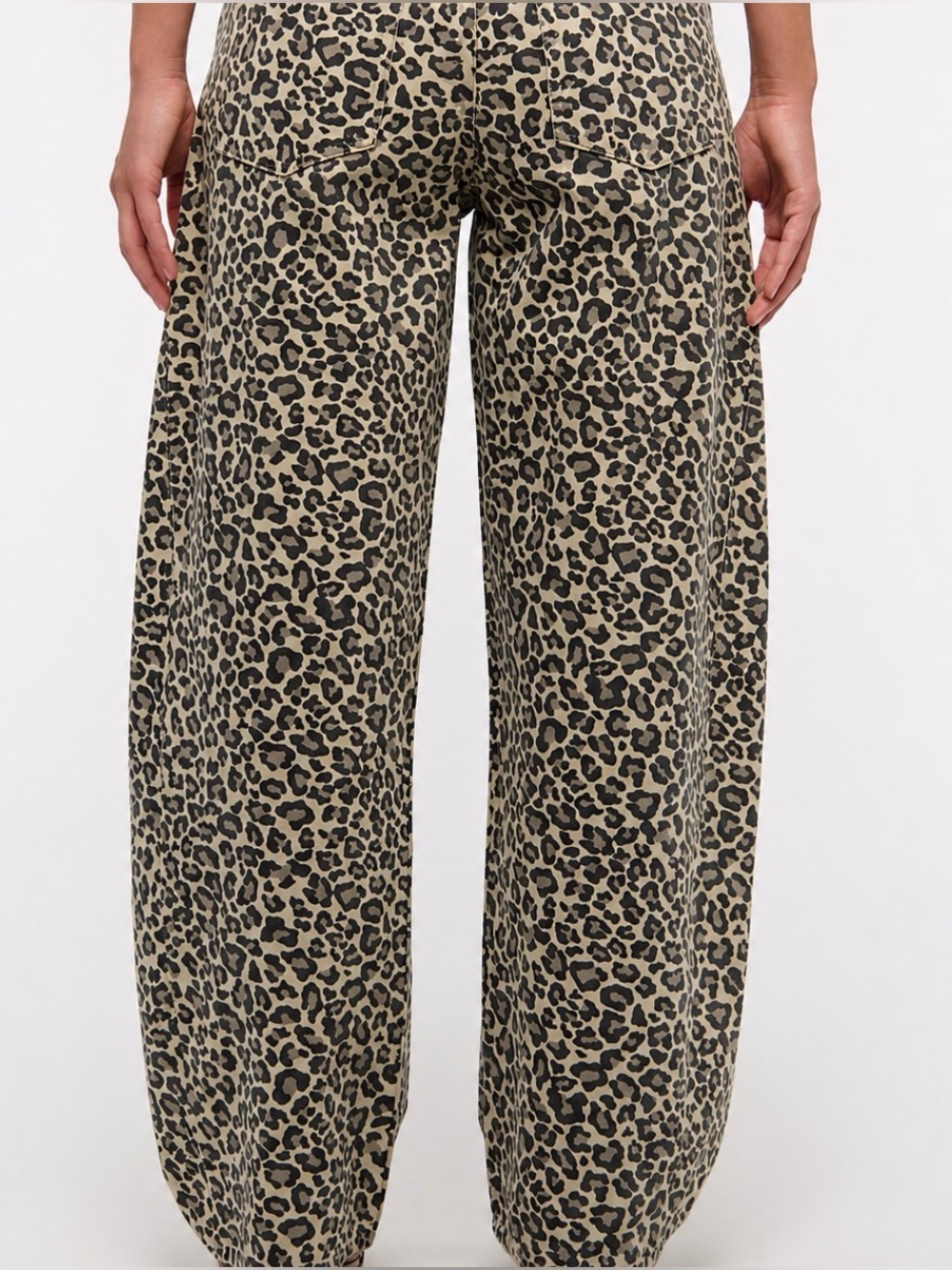 Abercrombie Curve Love Leopard Animal Print Mid-Rise Barrel Jeans Tan 33 NWOT - Picture 6 of 14